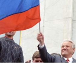 Как отразился на вашей жизни путч в Москве в августе 1991 года - позитивно или негативно?